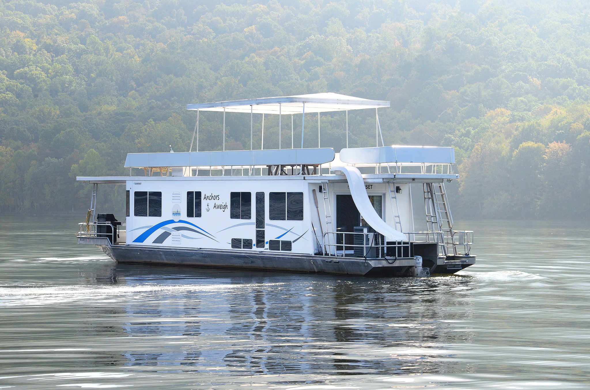 Houseboating in Raystown Lake by Seven Points Marina